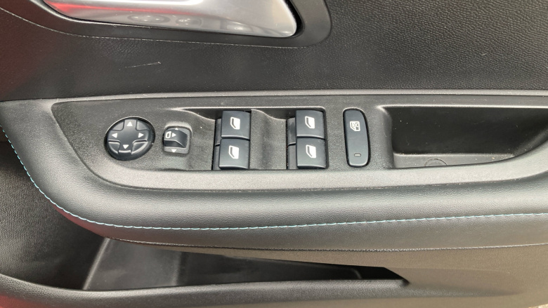 Peugeot 208 1.2 PureTech 100 Allure Premium 5dr EAT8 Petrol Hatchback